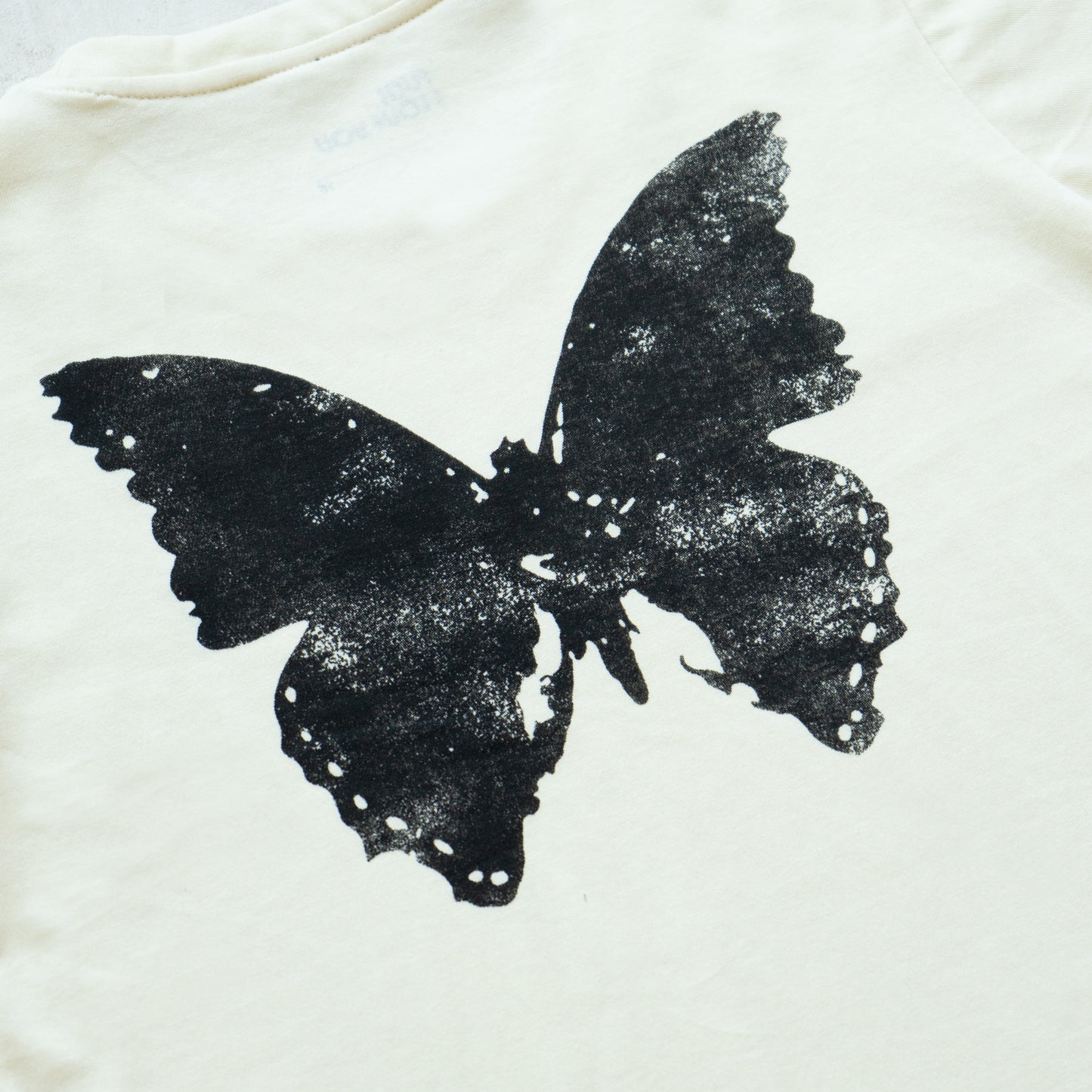 Remera tokio moth