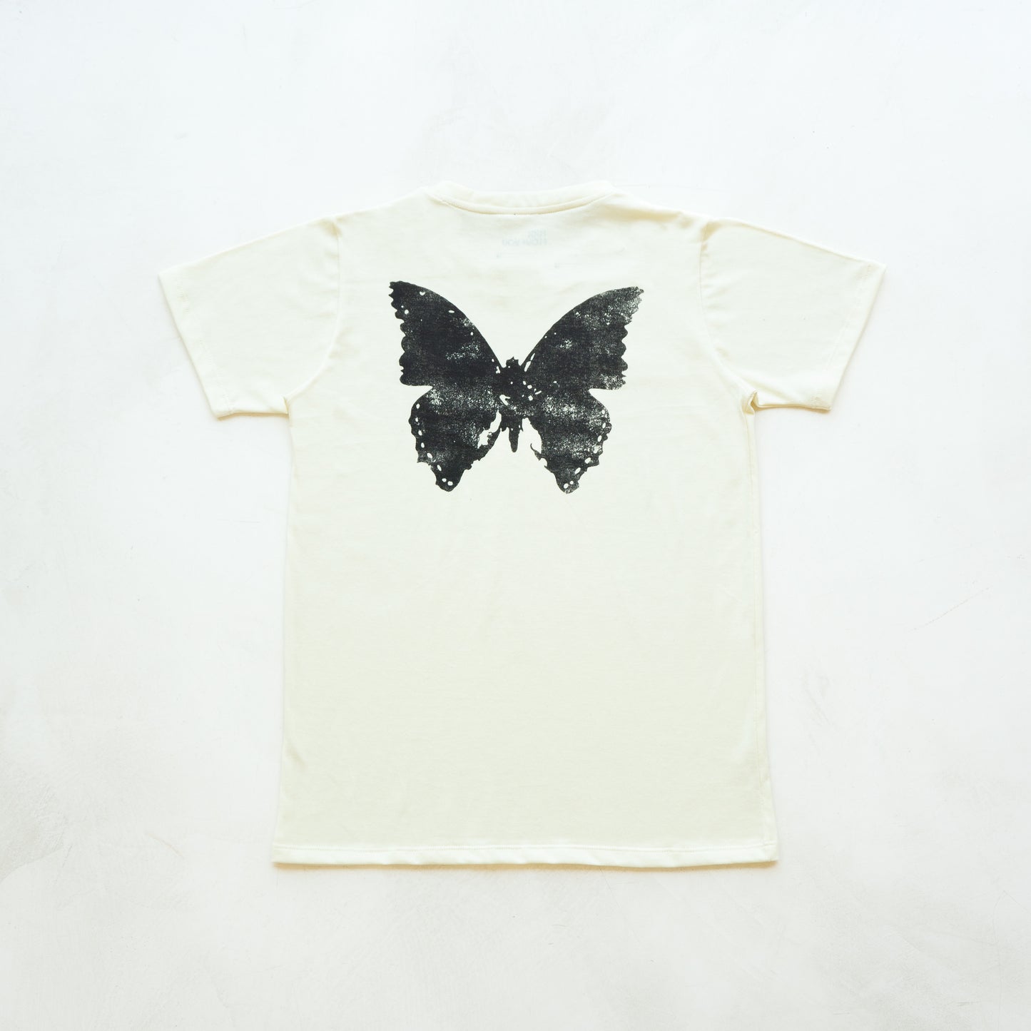 Remera tokio moth